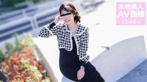 Xịt tinh trùng vào bím em gái non tơ