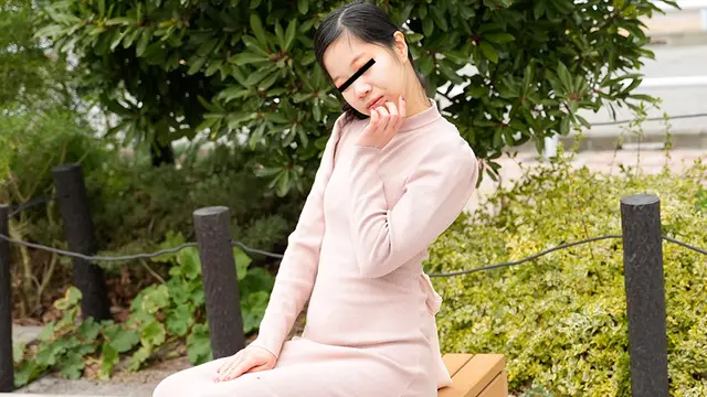 Người phụ nữ trẻ muốn khám phá bí mật của đàn ông