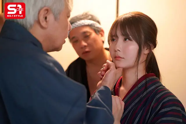 Miru bị làng chọn làm lễ hiến dâng giữa mùa đói